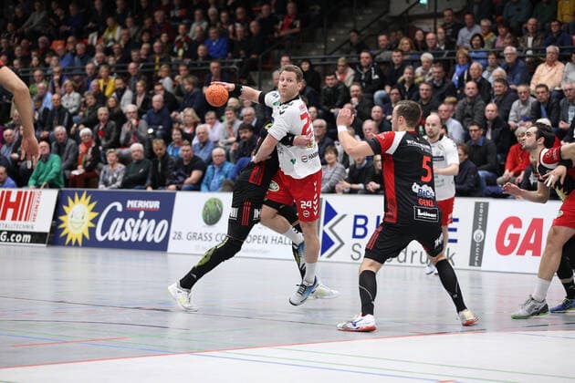 v l Patryk Walczak TuS N Luebbecke 7 , Merten Krings ASV Hamm Westfalen 24 , Jo Gerrit Genz TuS N Luebbecke 5 GER, Handball, 2 Bundesliga, TuS N Luebbecke vs ASV Hamm Westfalen, 29 11 2019 Luebbecke Copyright: xStrohdiekx Eibner-Pressefotox EP_jsk