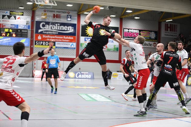 v l Marian Orlowski TuS N Luebbecke 29 , Fabian Huesmann ASV Hamm Westfalen 3 GER, Handball, 2 Bundesliga, TuS N Luebbecke against ASV Hamm Westfalen, 29 11 2019 Luebbecke Copyright: xStrohdiekx Eibner-Pressefotox EP_jsk