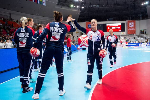 191130 Marit Roberg Jacobsen of Norway ahead of the Women s World Handball Championship game between Norway and Cuba on November 30, 2019 in Kumamoto Photo Daniel Stiller Bildbyran kod DS 59408 bbeng dam women handball handboll world handball championship 2019 norway norge cuba kuba handball vm,  Copyright: DANIELxSTILLER BB191130DS026