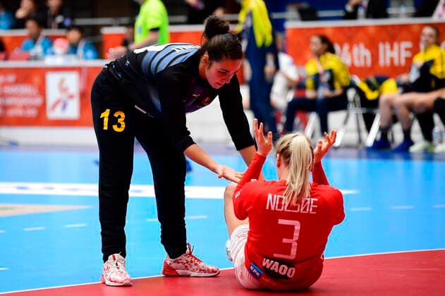 Denmark meets Australia, in the preliminary round in Group B, during the Womens Handball World Cup at Kumamoto Prefectural Gymnasium in Japan, Saturday November 30, 2019, Kumamoto,  Copyright: BoxAmstrupx cop222 spdk20191130-123815-L