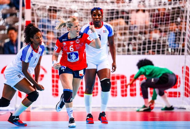 191130 Heidi Loke of Norway celebrates during the Women s World Handball Championship game between Norway and Cuba on November 30, 2019 in Kumamoto Photo Daniel Stiller Bildbyran kod DS 59408 bbeng dam women handball handboll world handball championship 2019 norway norge cuba kuba handball vm jubel,  Copyright: DANIELxSTILLER BB191130DS029