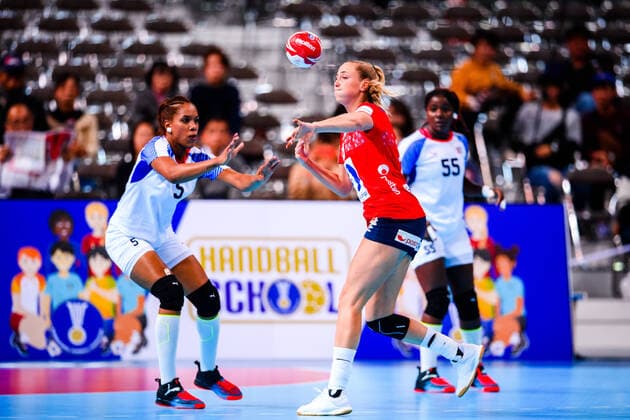 191130 Moa Hogdahl of Norway celebrates during the Women s World Handball Championship game between Norway and Cuba on November 30, 2019 in Kumamoto Photo Daniel Stiller Bildbyran kod DS 59408 bbeng dam women handball handboll world handball championship 2019 norway norge cuba kuba handball vm jubel,  Copyright: DANIELxSTILLER BB191130DS032