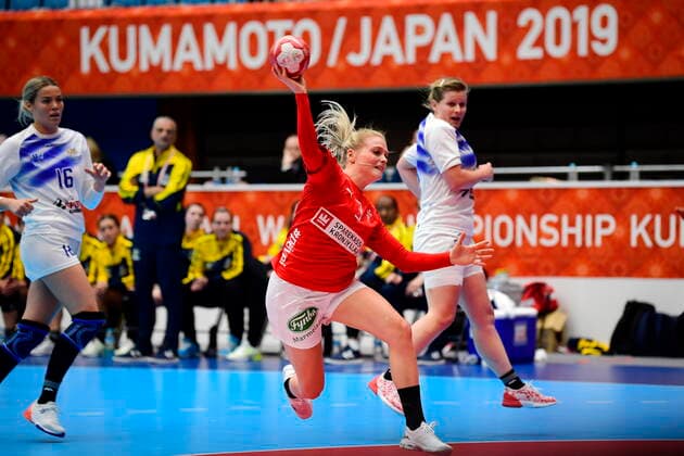 Denmark meets Australia, in the preliminary round in Group B, during the Womens Handball World Cup at Kumamoto Prefectural Gymnasium in Japan, Saturday November 30, 2019, Kumamoto,  Copyright: BoxAmstrupx cop222 spdk20191130-124452-L