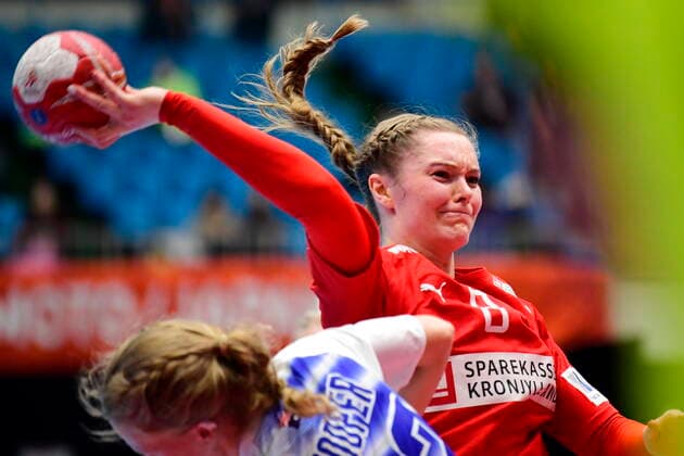 Denmark meets Australia, in the preliminary round in Group B, during the Womens Handball World Cup at Kumamoto Prefectural Gymnasium in Japan, Saturday November 30, 2019, Kumamoto,  Copyright: BoxAmstrupx cop222 spdk20191130-125448-L