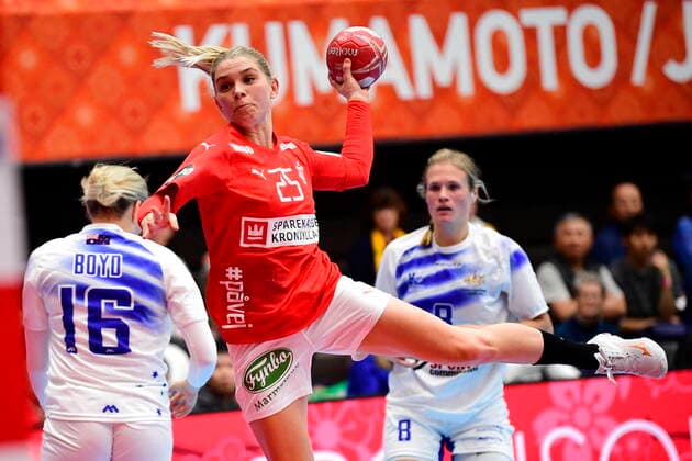 Denmark meets Australia, in the preliminary round in Group B, during the Womens Handball World Cup at Kumamoto Prefectural Gymnasium in Japan, Saturday November 30, 2019, Kumamoto,  Copyright: BoxAmstrupx cop222 spdk20191130-130406-L
