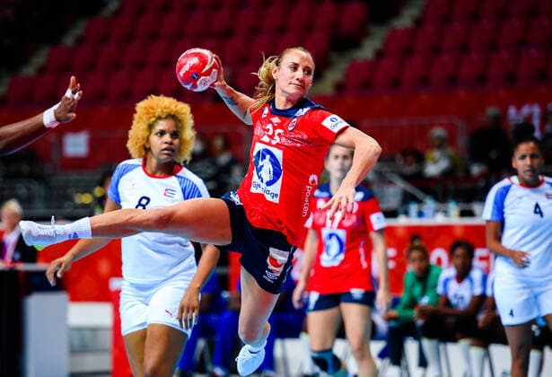 191130 Camilla Herrem of Norway during the Women s World Handball Championship game between Norway and Cuba on November 30, 2019 in Kumamoto Photo Daniel Stiller Bildbyran kod DS 59408 bbeng dam women handball handboll world handball championship 2019 norway norge cuba kuba handball vm,  Copyright: DANIELxSTILLER BB191130DS046
