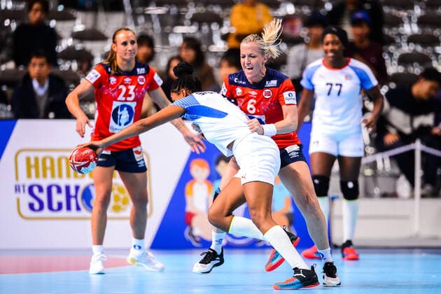 191130 Heidi Loke of Norway during the Women s World Handball Championship game between Norway and Cuba on November 30, 2019 in Kumamoto Photo Daniel Stiller Bildbyran kod DS 59408 bbeng dam women handball handboll world handball championship 2019 norway norge cuba kuba handball vm,  Copyright: DANIELxSTILLER BB191130DS049