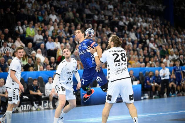 Diego Simonet Montpellier HB, 4 against Pavel Horak THW Kiel, 28 , Handball, Men, THW Kiel vs. Montpellier HB, Champions League, 9 Matchday, Group Phase, 30 11 19 Kiel Sparkassen Arena Schleswig Holstein Germany