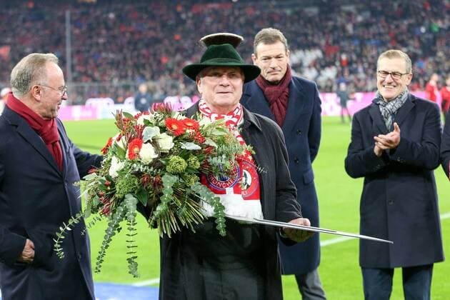 Bilder des Jahres 2019, Sport 11 November Sport Bilder des Tages l-r: Vorstandsvorsitzender Karl-Heinz Rummenigge (FC Bayern Muenchen), Ehrenpraesident Uli Hoeness (FC Bayern Muenchen) wird geehrt und eine Loge nach ihm benannt die Uli Hoeness Lounge, FC Bayern Muenchen vs. Bayer 04 Leverkusen, 1.Bundesliga, 30.11.2019, DFB regulations prohibit any use of photographs as image sequences and or quasi-video Muenchen Bayern Deutschland *** l r Chairman Karl Heinz Rummenigge FC Bayern Muenchen , Honorary President Uli Hoeness FC Bayern Muenchen is honoured and a box named after him the Uli Hoeness Lounge, FC Bayern Muenchen vs. Bayer 04 Leverkusen, 1 Bundesliga, 30 11 2019, DFB regulations prohibit any use of photographs as image sequences and or quasi video Muenchen Bayern Germany Copyright: xkolbert-press ChristianxKolbertx