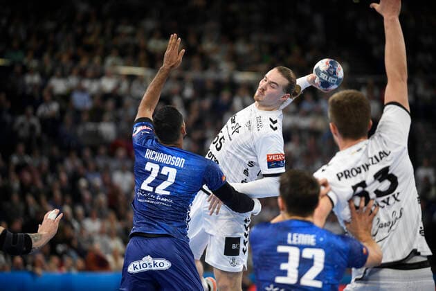 Lukas Nilsson THW Kiel, 65 against Melvyn Richardson Montpellier HB, 22 , Handball, Men, THW Kiel vs. Montpellier HB, Champions League, 9 Matchday, Group Phase, 30 11 19 Kiel Sparkassen Arena Schleswig Holstein Germany