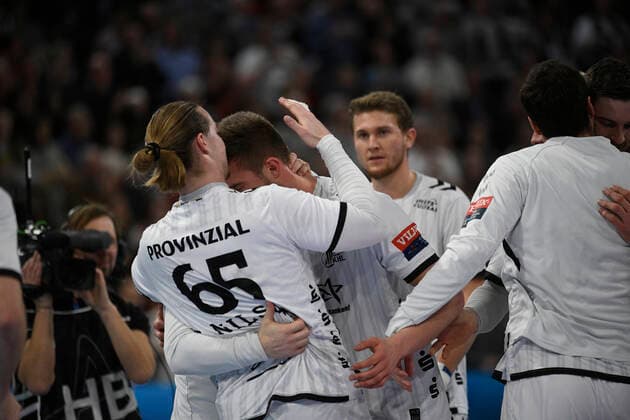Cheers at THW Kiel, Handball, Men, THW Kiel vs. Montpellier HB, Champions League, 9 Matchday, Group Phase, 30 11 19 Kiel Sparkassen Arena Schleswig Holstein Germany