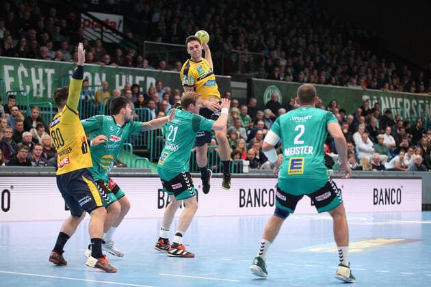 v l Jannik Kohlbacher Rhein Neckar Loewen 80 , Savvas Savvas TSV GWD Minden 7 , Magnus Gullerud TSV GWD Minden 21 , Niclas Kirkelokke Rhein Neckar Loewen 6 , Lucas Meister TSV GWD Minden 2 GER, Handball, 1 Bundesliga, TSV GWD Minden against Rhein Neckar Loewen, 30 11 2019 Minden Copyright: xStrohdiekx Eibner-Pressefotox EP_jsk