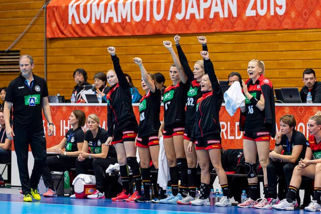 Handball, Womens World Cup 2019, preliminary round, Group B, 2 matchday , Australia Germany the team of Germany cheering joy emotion Yamaga City Overall Gymnasium Kumamoto Japan