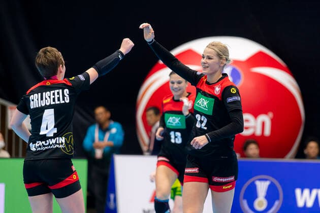 Handball, Women WM 2019, preliminary round, group B, 2 matchday , Australia Germany v li Alina Grijseels Germany Dortmund , Evgenija Minevskaja Germany Brest Jubel Freude Emotion Yamaga City Overall Gymnasium Kumamoto Japan