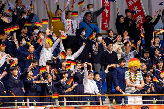 Handball, Women WM 2019, preliminary round, group B, 2 matchday , Australia Germany fan curve fans fan block Yamaga City Overall high school Kumamoto Japan