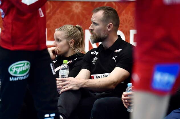 Country coach Klavs Bruun Joergensen gets ready for the match Denmark South Korea, in the preliminary round in Group B, during the Womens Handball World Cup in Kumamoto Prefectural Gymnasium in Japan, Sunday December 1, 2019, Kumamoto Denmark,  Copyright: BoxAmstrupx COP222 spdk20191201-120003-L