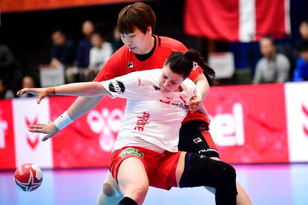 Stine Bodholt Nielsen in action when Denmark meets South Korea, in the preliminary round in Group B, during the Womens Handball World Cup in Kumamoto Prefectural Gymnasium in Japan, Sunday December 1, 2019, Kumamoto Denmark,  Copyright: BoxAmstrupx COP222 spdk20191201-124152-L