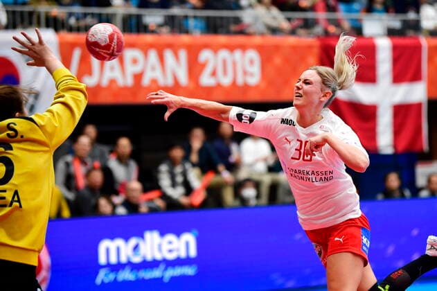 Freja Cohrt in action when Denmark meets South Korea, in the preliminary round in Group B, during the Womens Handball World Cup at Kumamoto Prefectural Gymnasium in Japan, Sunday December 1, 2019, Kumamoto Denmark,  Copyright: BoxAmstrupx COP222 spdk20191201-134317-L