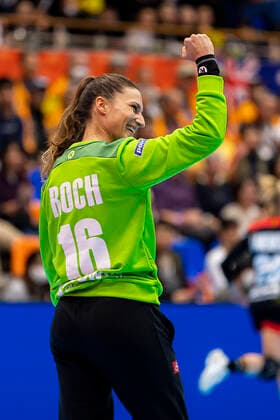 Handball, Women WM 2019, preliminary round, Group B, 2 matchday , Australia Germany Goalkeeper Isabell Roch Germany Dortmund Jubel Freude Emotion Yamaga City Overall Gymnasium Kumamoto Japan