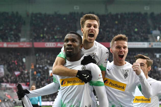 GER, DFL, 1 BL, Borussia Moenchengladbach vs SC Freiburg 01 12 2019, Borussia Park Stadium, Moenchengladbach, GER, DFL, 1 BL, Borussia Moenchengladbach vs SC Freiburg, DFL regulations prohibit any use of photographs as image sequences and or quasi video in the image Marcus Thuram 10, Borussia Moenchengladbach cheers after his goal to 1 0 with Patrick Herrmann 7, Borussia Moenchengladbach Nico Elvedi 30, Borussia Moenchengladbach Florian Neuhaus 32, Borussia Moenchengladbach nph Mauelshagen nph00321