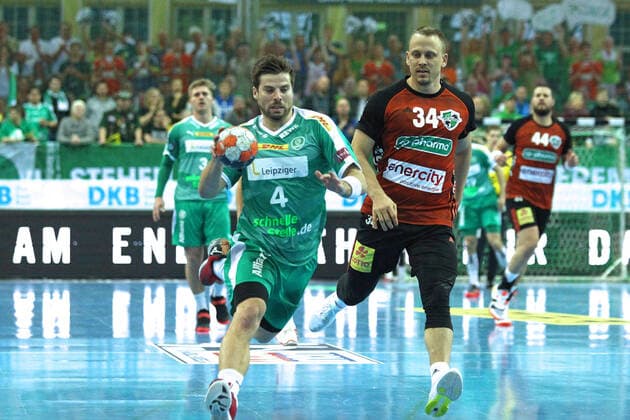 SC DHfK Leipzig vs. TSV Hannover Burgdorf, Liqui Moly HBL, 01 12 19 Handball, 1 Bundesliga, season 2019 2020, 15 matchday SC DHfK Leipzig vs. TSV Hannover Burgdorf on 01 12 19 in the quarterback Real Estate Arena Leipzig In the picture Patrick WIESMACH 4, SC DHfK Leipzig on the ball against Morten OLSEN 34, Hannover Burgdorf Copyright: xBEAUTIFULxSPORTS JanxKaeferx