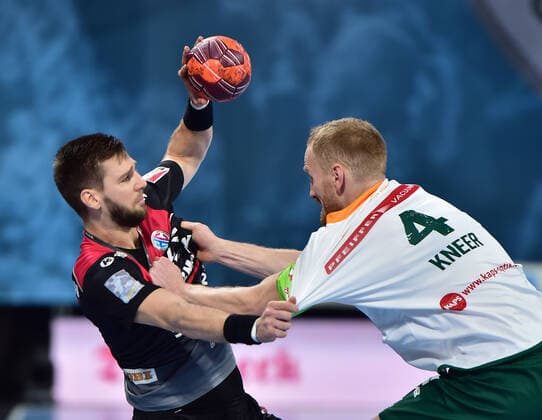 01 12 2019 Handball 1 Bundesliga LIQUI MOLY HBL Season 2019 2020 16 Matchday HC Erlangen Metropolitan Region Nuremberg HCE HSG Wetzlar OGo Sime Ivic 19, HC Erlangen HCE Stefan Kneer 4, HSG Wetzlar
