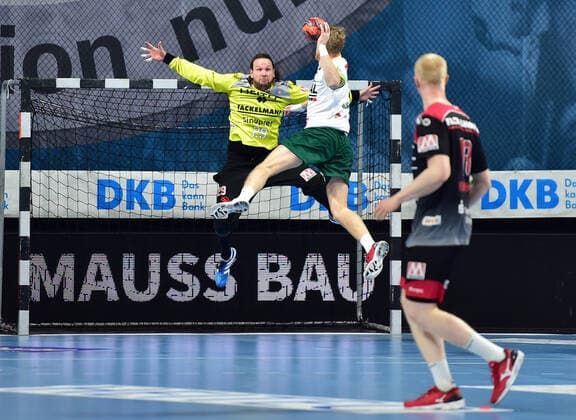01 12 2019 Handball 1 Bundesliga LIQUI MOLY HBL Season 2019 2020 16 Matchday HC Erlangen Metropolitan Region Nuremberg HCE HSG Wetzlar OGo Nikolas Katsigiannis 29, HC Erlangen HCE Kristian Björnsen 7, HSG Wetzlar