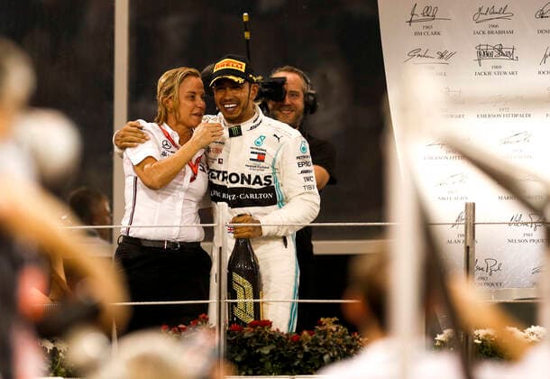 Motorsports: FIA Formula One World Championship, WM, Weltmeisterschaft 2019, Grand Prix of Abu Dhabi, Britta Seeger (GER, Member of the Board of Management of Daimler AG), 44 Lewis Hamilton (GBR, Mercedes AMG Petronas Motorsport), Abu Dhabi United Arab Emirates