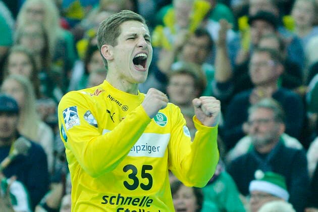 1 Handball Bundesliga 2019 2020, 15 game day, SC DHfK Leipzig TSV Hannover Burgdorf 1 12 2019 Joel Birlehm Tormann DHfK Leipzig, Rueckennummmer 35 cheers after a parade in the Handball Bundesliga game Leipzig vs. Hannover Burgdorf 01 12 2019 Leipzig Sachsen Deutschland Arena Leipzig