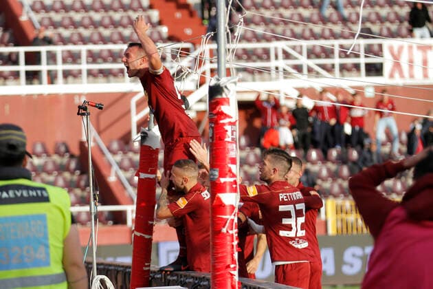 Bilder des Jahres 2019, Sport 12 Dezember Sport Bilder des Tages Photo Giovanni Pappalardo LaPresse Dicember 01, 2019 Trapani (TP) Italy Soccer Trapani vs Chievo Verona - Italian Football Championship League BKT 2019 2020 - Provinciale stadium. In the pic: celebrates Felice Evacuo (Trapani Calcio) after goal 1-0  Copyright: xGiovannixPappalardo LaPressex