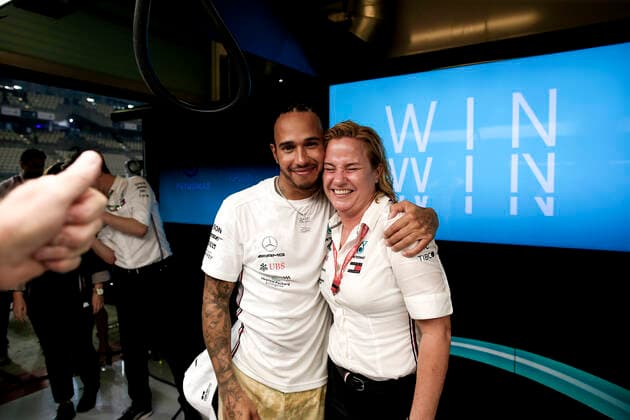 Motorsports: FIA Formula One World Championship, WM, Weltmeisterschaft 2019, Grand Prix of Abu Dhabi, 44 Lewis Hamilton (GBR, Mercedes AMG Petronas Motorsport), Britta Seeger (GER, Member of the Board of Management of Daimler AG), Abu Dhabi United Arab Emirates