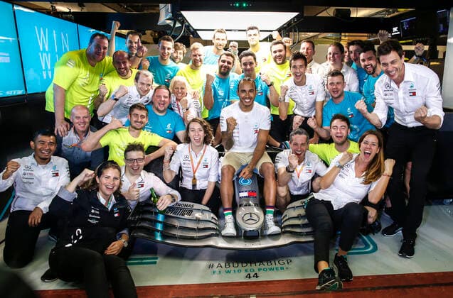 Motorsports: FIA Formula One World Championship, WM, Weltmeisterschaft 2019, Grand Prix of Abu Dhabi, 44 Lewis Hamilton (GBR, Mercedes AMG Petronas Motorsport), Toto Wolff (AUT, Mercedes AMG Petronas Motorsport), Abu Dhabi United Arab Emirates