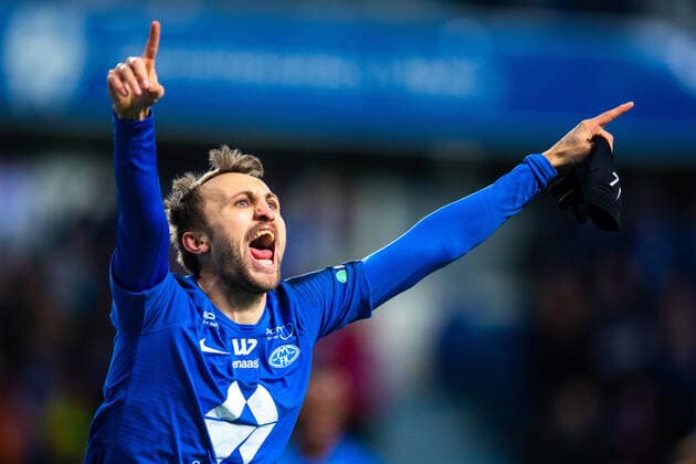 191201 Magnus Eikrem of Molde celebrates the 3 1 goal during the Eliteserien match between Molde and Bodo Glimt on December 1, 2019 in Molde Photo Jon Olav Nesvold BILDBYRAN kod JE 160455 bbeng football football eliteserien molde bodo glimpses cheer,  Copyright: JONxOLAVxNESVOLD BB191201JE031