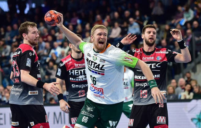 01 12 2019 Handball 1 Bundesliga LIQUI MOLY HBL Season 2019 2020 16 Matchday HC Erlangen Metropolitan Region Nuremberg HCE HSG Wetzlar OGo Nikolai Link 33, HC Erlangen HCE Michael Haaß Haass 13, HC Erlangen HCE Anton Lindskog 66, HSG Wetzlar Sime Ivic 19, HC Erlangen HCE