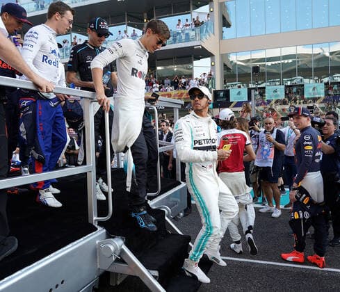 FORMULA 1 ETIHAD AIRWAYS ABU DHABI GRAND PRIX 2019 01 12 2019, Yas Marina Circuit, Abu Dhabi, FORMULA 1 ETIHAD AIRWAYS ABU DHABI GRAND PRIX 2019 , pictured here George Russel GBR 63 , Rokit Williams Racing, Lewis Hamilton GB 44 , Mercedes AMG Petronas Motorsport, Antonio Giovinazzi ITA 99 , Alfa Romeo Racing, Max Verstappen NEL 33 , Aston Martin Red Bull Racing, Aston Martin Red Bull Racing, Max Verstappen NEL 33 , Yas Marina Circuit, Abu Dhabi, FORMULA 1 ETIHAD AIRWAYS ABU DHABI GRAND PRIX 2019 , Aston Martin Red Bull Racing, Antonio Giovinazzi ITA 99 , Alfa Romeo Racing , Max Verstappen NEL 33 , Aston Martin Red Bull Racing nordphotoxBratic nph00250