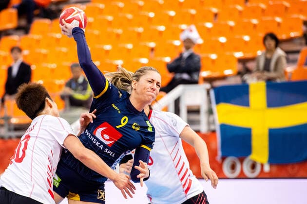 191202 Melissa Petren of Sweden during the Women s World Handball Championship match between China and Sweden on December 2, 2019 in Kumamoto Photo Ludvig Thunman BILDBYRAN kod LT 35690 bbeng dam women handball handboll world handball championship 2019 sverige sweden china kina,  Copyright: LUDVIGxTHUNMAN BB191202LT036