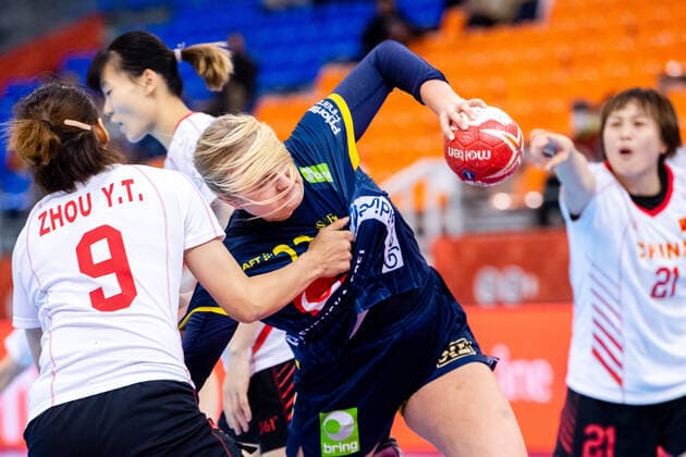 191202 Hanna Blomstrand of Sweden during the Womens World Handball Championship match between China and Sweden on December 2, 2019 in Kumamoto Photo Ludvig Thunman BILDBYRAN kod LT 35690 bbeng dam women handball handball world handball championship 2019 sweden china china china,  Copyright: LUDVIGxTHUNMAN BB191202LT042