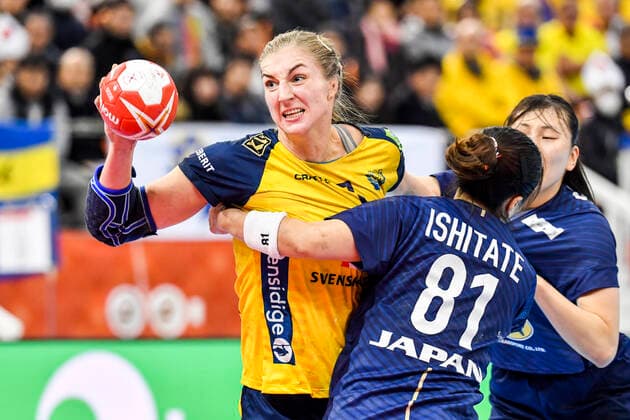 191203 Linn Blohm of Sweden during the Women s World Handball Championship match between Sweden and Japan on December 3, 2019 in Kumamoto Photo Ludvig Thunman BILDBYRAN kod LT 35691 bbeng dam women handball handboll world handball championship 2019 sverige sweden japan,  Copyright: LUDVIGxTHUNMAN BB191203LT025