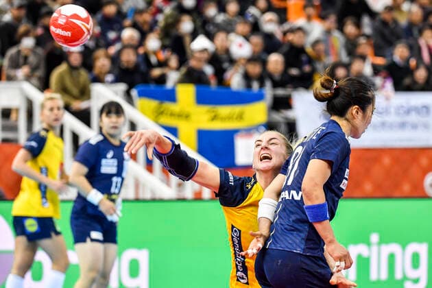 191203 Linn Blohm of Sweden during the Women s World Handball Championship match between Sweden and Japan on December 3, 2019 in Kumamoto Photo Ludvig Thunman BILDBYRAN kod LT 35691 bbeng dam women handball handboll world handball championship 2019 sverige sweden japan,  Copyright: LUDVIGxTHUNMAN BB191203LT027
