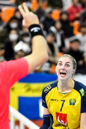 191203 Linn Blohm of Sweden reacts during the Women s World Handball Championship match between Sweden and Japan on December 3, 2019 in Kumamoto Photo Ludvig Thunman BILDBYRAN kod LT 35691 bbeng dam women handball handboll world handball championship 2019 sverige sweden japan,  Copyright: LUDVIGxTHUNMAN BB191203LT051