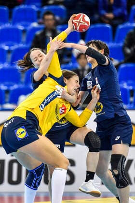 191203 Carin Strömberg of Sweden during the Womens World Handball Championship match between Sweden and Japan on December 3, 2019 in Kumamoto Photo Ludvig Thunman BILDBYRAN kod LT 35691 bbeng dam women handball handball world handball championship 2019 sweden sweden japan,  Copyright: LUDVIGxTHUNMAN BB191203LT060