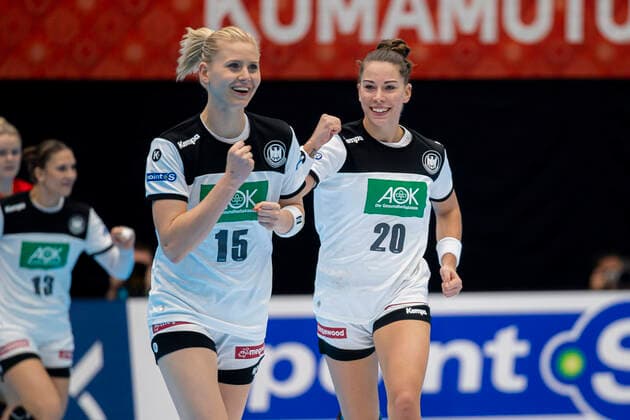 Handball, Women WM 2019, preliminary round, Group B, 3 matchday , Denmark Germany Kim Naidzinavicius Germany Bietigheim , Emily Boelk Bölk Germany Thueringer HC Jubel Freude Emotion Kumamoto Kumamoto Prefectural Gymnasium Kumamoto Japan
