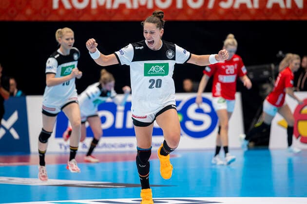 Handball, Women WM 2019, preliminary round, Group B, 3 matchday , Denmark Germany Emily Boelk Bölk Germany Thueringer HC Jubel Freude Emotion Torjubel Torschuetze Torschützen Kumamoto Kumamoto Prefectural Gymnasium Kumamoto Japan