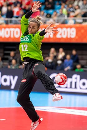 Handball, Women WM 2019, Preliminary Round, Group B, 3 Matchday , Denmark Germany Goalkeeper Dinah Eckerle Germany SG BBM Bietigheim Kumamoto Kumamoto Prefectural Gymnasium Kumamoto Japan