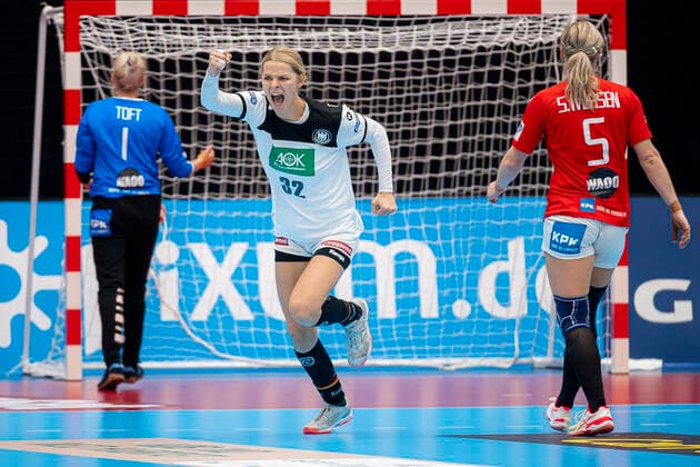 Handball, Women WM 2019, preliminary round, Group B, 3 matchday , Denmark Germany v li Torhueterin Sandra Toft Denmark , Evgenija Minevskaja Germany Brest , Sarah Iversen Denmark Kumamoto Kumamoto Prefectural Gymnasium Kumamoto Japan