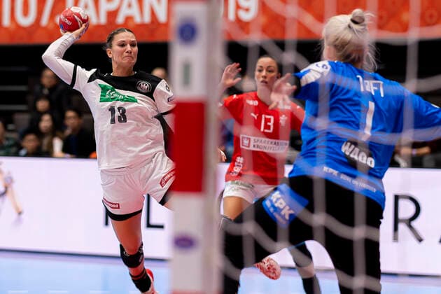 Handball, Women WM 2019, preliminary round, group B, 3 matchday , Denmark Germany v li Julia Behnke Germany Rostov Don , goalkeeper Sandra Toft Denmark Kumamoto Kumamoto Prefectural Gymnasium Kumamoto Japan