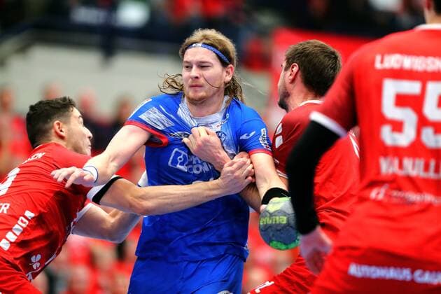 Andreas Cederholm Lemgo in the duel with Jan Remmlinger Ludwigshafen, left and Gunnar Dietrich Ludwigshafen Eulen Ludwigshafen vs TBV Lemgo, Handball, DHB Cup, 03 12 2019 Eulen Ludwigshafen vs TBV Lemgo, Handball, DHB Cup, 03 12 2019 Ludwigshafen vs TBV Lemgo, Handball, DHB Cup, 03 12 2019 Ludwigshafen Copyright: xWeissx Eibner-Pressefotox EP_rws