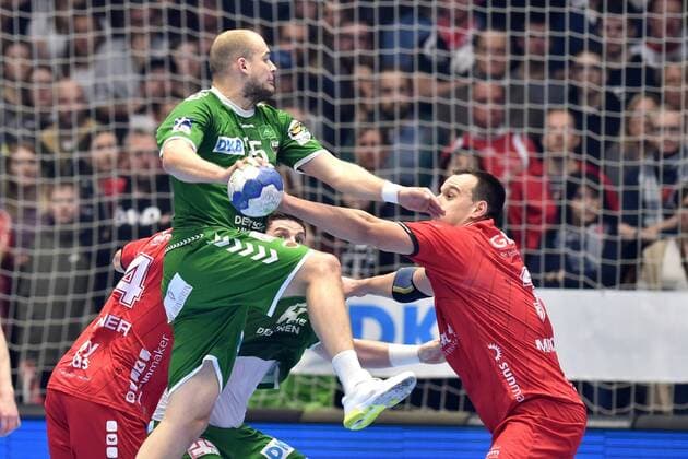 Paul Drux Fuechse Berlin on the ball , Marino Maric MT Melsungen R , GER, MT Melsungen Fuechse Berlin, Handball, DHB Cup, 03 12 2019, GER, MT Melsungen Fuechse Berlin, Handball, DHB Cup Men, 03 12 2019 Kassel Copyright: xSippel xEibner-Pressefotox EP_rsl