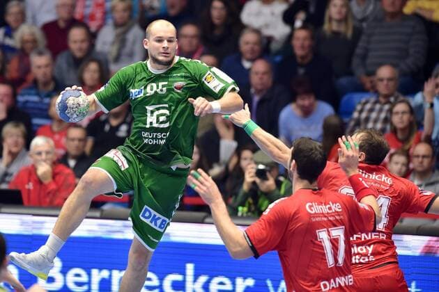 Paul Drux Fuechse Berlin on the ball , Felix Danner MT Melsungen L , Kai Haefner MT Melsungen R, rear , GER, MT Melsungen Fuechse Berlin, Handball, DHB Cup, 03 12 2019, GER, MT Melsungen Fuechse Berlin, Handball, DHB Cup Men, 03 12 2019 Kassel Copyright: xSippel xEibner-Pressefotox EP_rsl