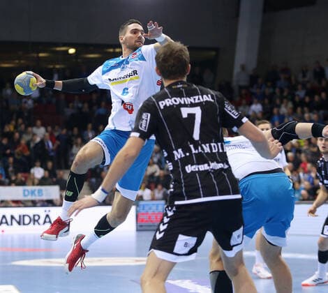 BAU 03 12 2019 Stuttgart Handball TVB Stuttgart vs. THW Kiel, Dominik Weiß TVB